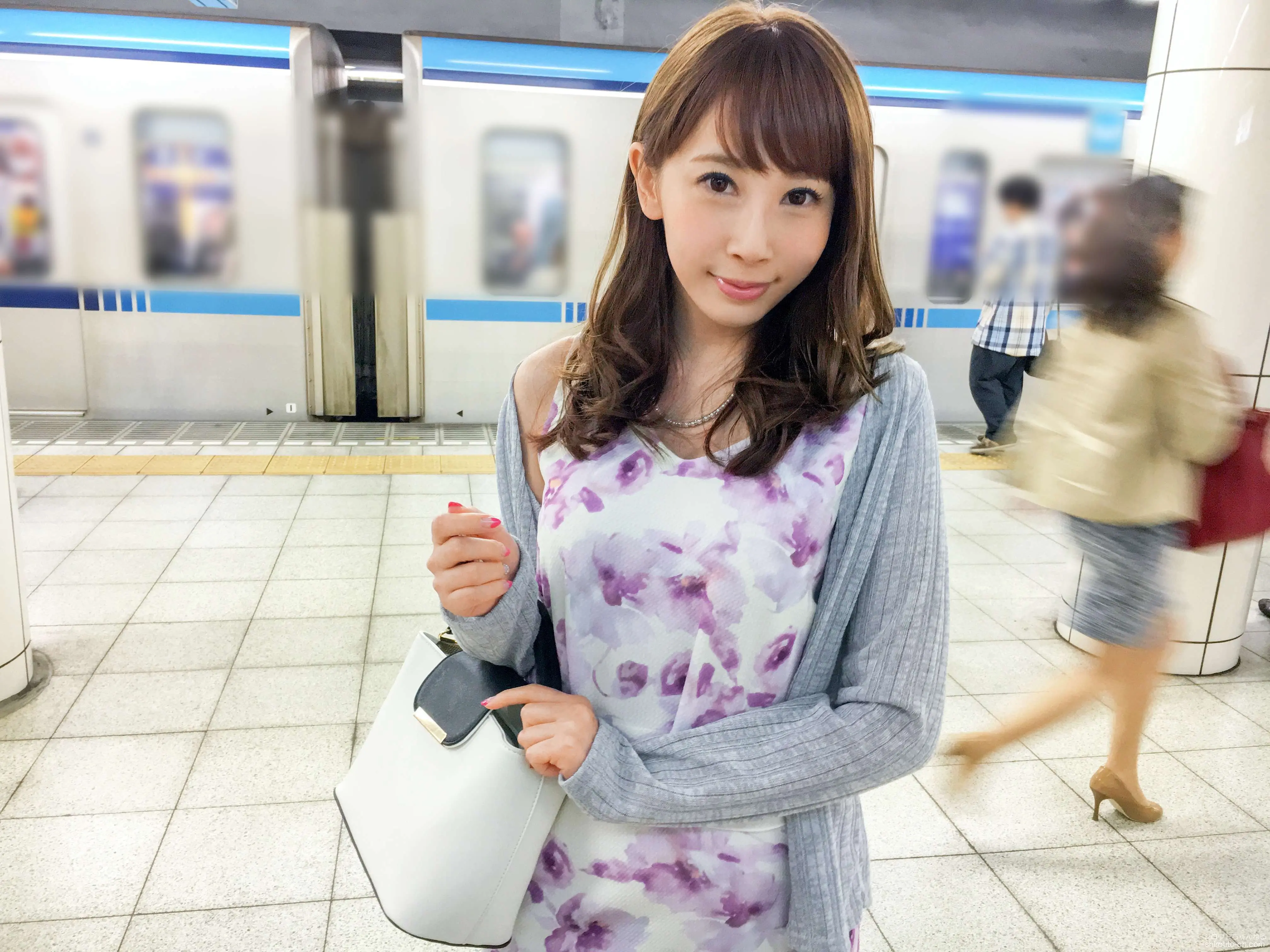 【動画あり】アヤ 26歳 ラジオパーソナリティ マジ軟派、初撮。657 in 神楽坂 200GANA-1030シロウトTV (35)