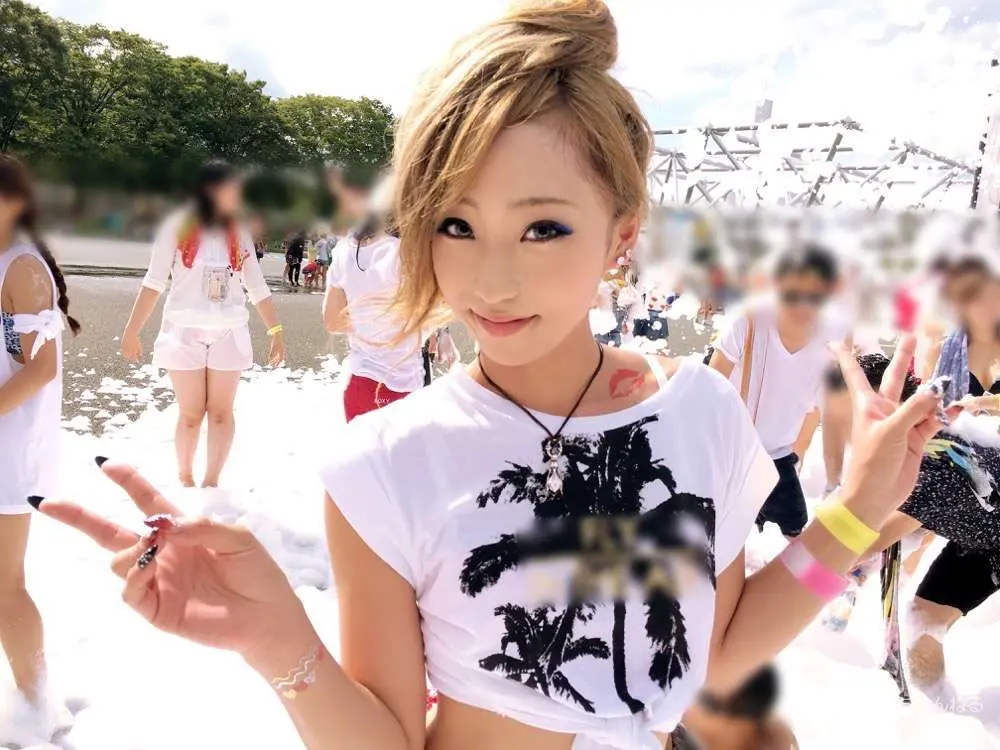 【動画あり】泡フェスナンパ 01 in 大阪 ジュリ 21歳 テレアポ ナンパTV 200GANA-1126 シロウトTV (1)