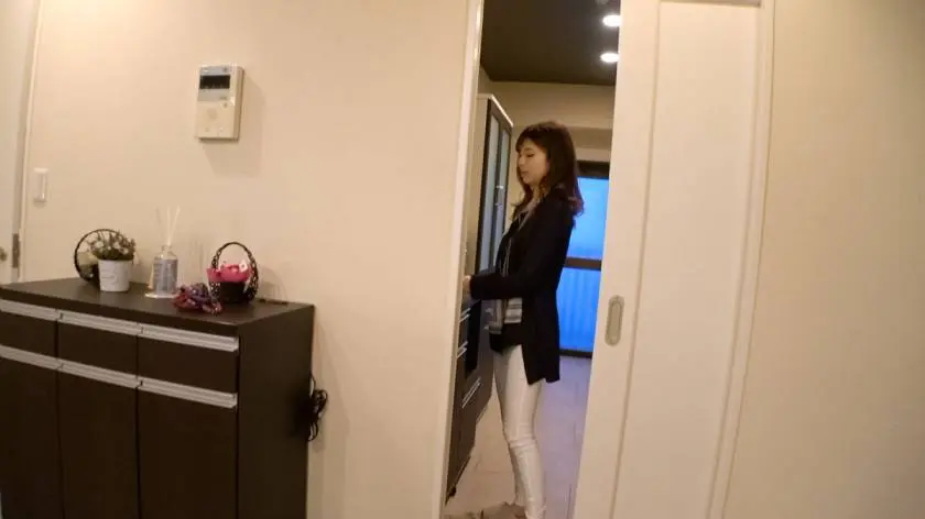 【動画あり】さき 34歳 ワンちゃん大好き気遣い奥様 街行くセレブ人妻ナンパ プレステージプレミアム 300MIUM-082 シロウトTV (2)