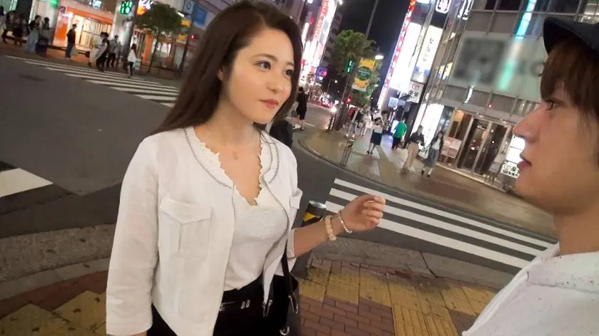 【動画あり】らん 22歳 会員制バーのスタッフ マジ軟派、初撮。 865 in 池袋 ナンパTV 200GANA-1415 シロウトTV (1)