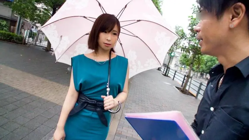 【動画あり】街行くセレブ人妻をナンパしてAV自宅撮影！⇒中出し性交！ celeb.40 街行くセレブ人妻ナンパ のぞみ 29歳 専業主婦 プレステージプレミアム 300MIUM-133 シロウトTV (1)