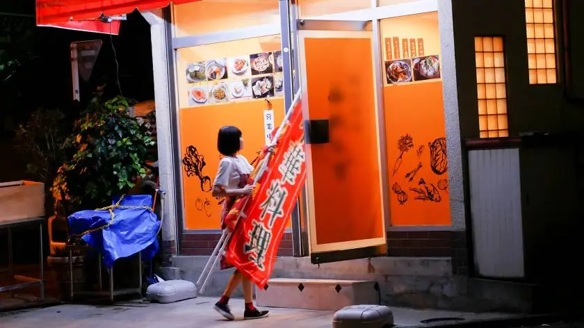 【動画あり】100%完全ガチ交渉！水野りん 20歳 定食屋の店員（調理の専門学生） プレステージプレミアム 300MIUM-149 (1)