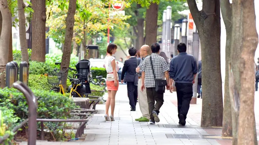 【動画あり】街行くセレブ人妻ナンパ ようこ 27歳 専業主婦 300MIUM-143 (1)