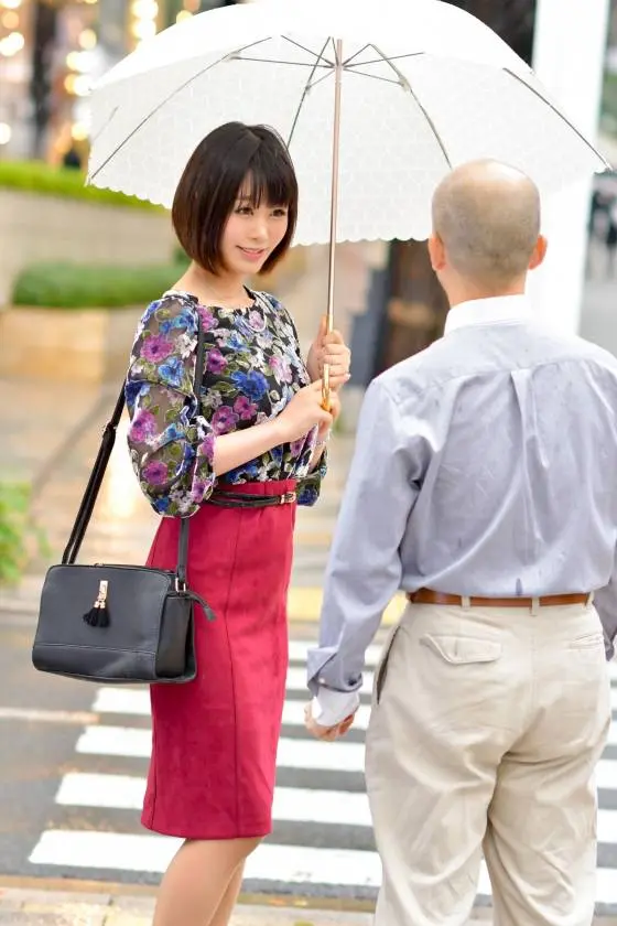 【動画あり】街行くセレブ人妻ナンパ celeb.45 愛菜 26歳 専業主婦 プレステージプレミアム 300MIUM-157 (2)