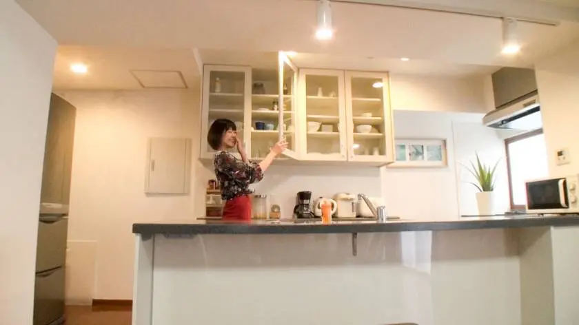 【動画あり】街行くセレブ人妻ナンパ celeb.45 愛菜 26歳 専業主婦 プレステージプレミアム 300MIUM-157 (4)