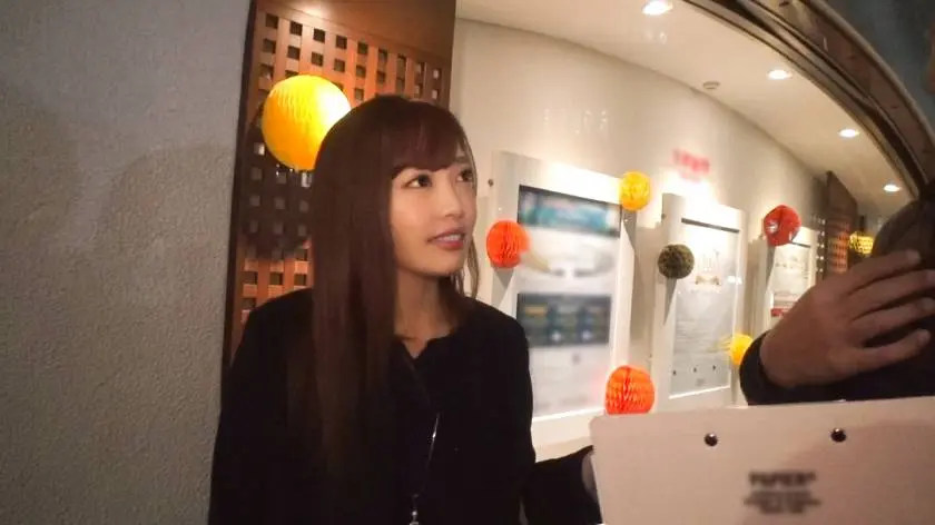 【動画あり】街行くセレブ人妻ナンパ celeb.48 りおさん 24歳 スレンダー美人の若奥様 300MIUM-177 (4)