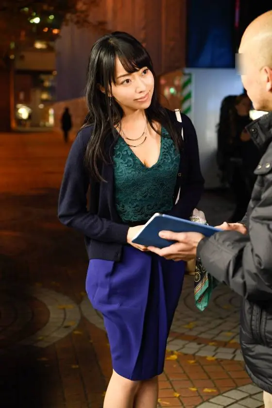 【動画あり】街行くセレブ人妻ナンパ ゆりか 33歳 ツンデレ系奥様 300MIUM-195 (2)