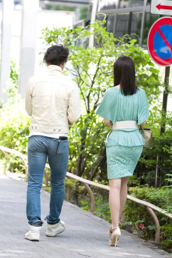【動画あり】街行くセレブ人妻ナンパ celeb.73 新山さん 27歳 清楚系スレンダー美人奥様 300MIUM-263 (2)