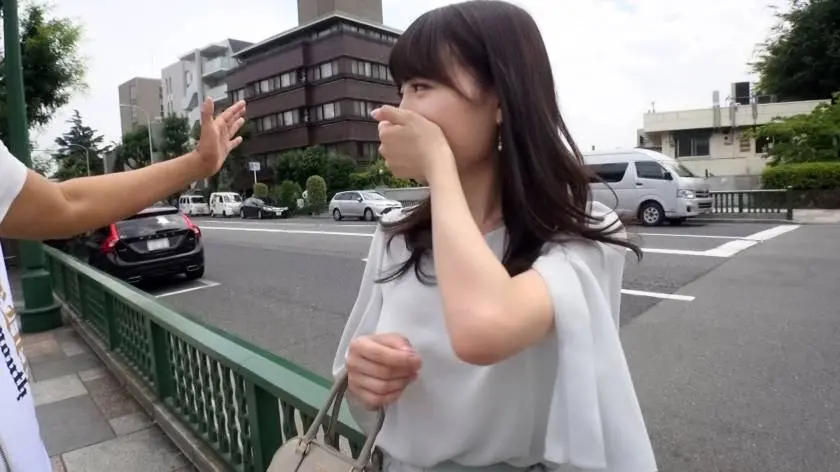 【動画あり】街行くセレブ人妻ナンパ ユイさん 26歳 夜の性活の不満を他人棒で解消する！見た目は清純！中身はどエロなセレブ妻！ 300MIUM-280 (3)