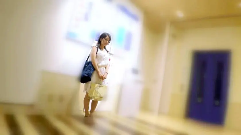 【動画あり】募集ちゃん ～求む。一般素人女性～ あずさ 20歳 映画館受付 261ARA-323 (2)