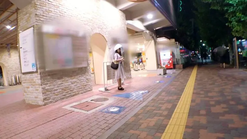 【動画あり】 募集ちゃん ～求む。一般素人女性～ さゆみ 22歳 ゴルフ練習場(受付) 261ARA-298 (1)