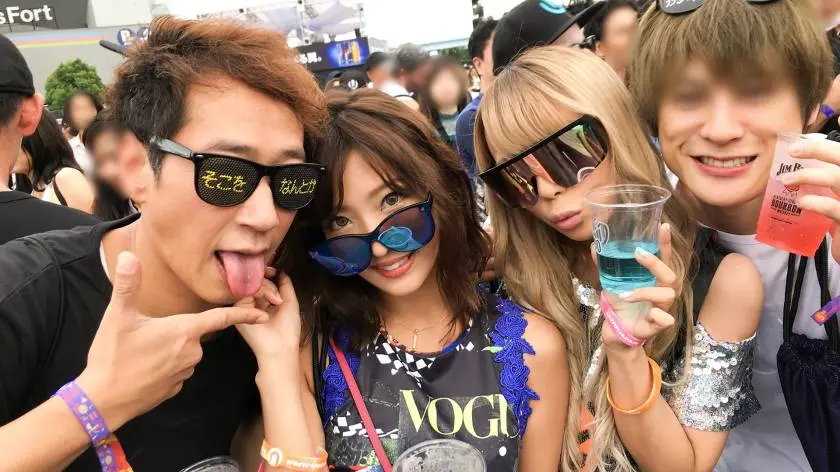 【動画あり】フェスナンパ るな 27歳 アパレルショップ店長＆DJ/スミレ 22歳 アパレルショップ店員 ナンパTV 200GANA-1890 (3)