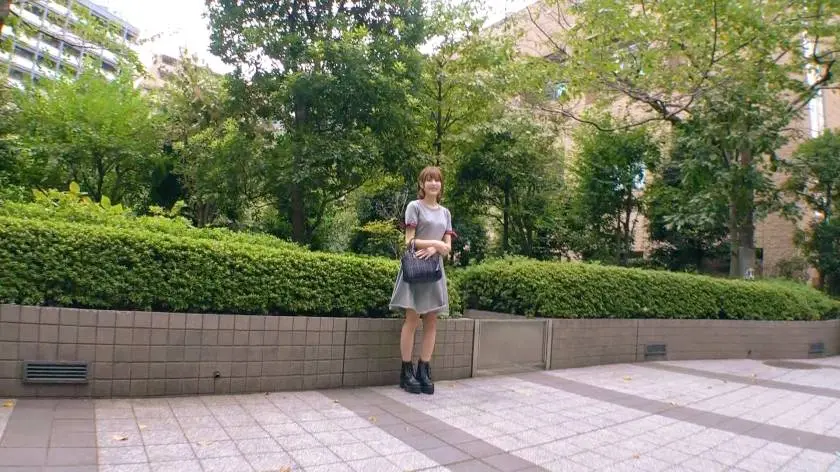 【動画あり】 募集ちゃん ～求む。一般素人女性～ みほ 22歳 お笑い芸人(メイドカフェバイト) 261ARA-332 (1)