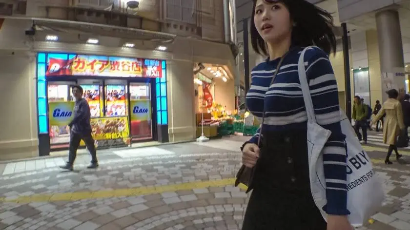 【動画あり】マジ軟派、初撮。 1227 由紀 20歳 同人エロゲーの声優＆ガールズバーでバイト ナンパTV 200GANA-1957 (1)