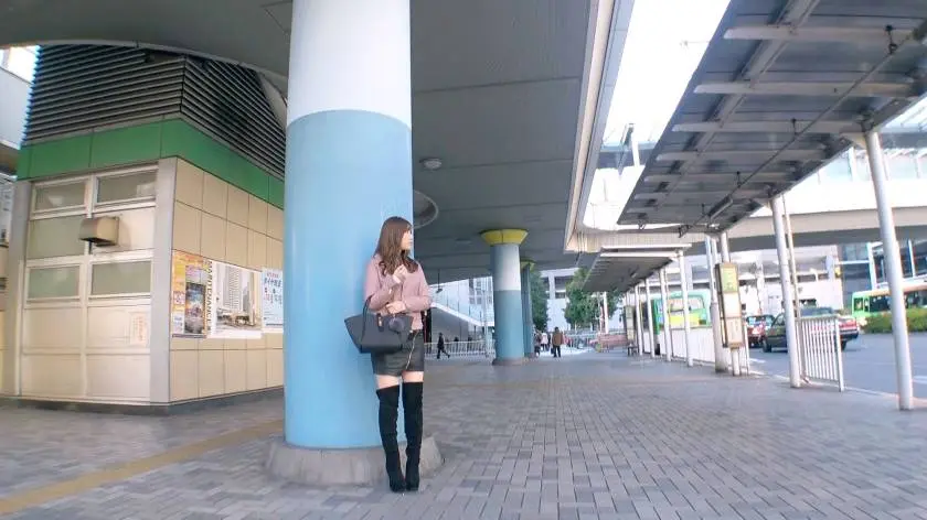 【動画あり】募集ちゃん ～求む。一般素人女性～ あかり 21歳 ラウンジガール 261ARA-361 (4)