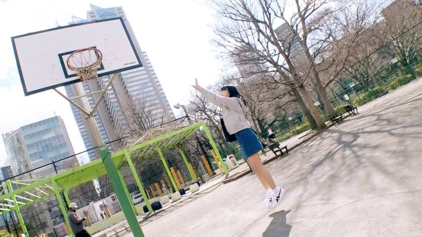 【動画あり】募集ちゃん ～求む。一般素人女性～ るか 20歳 大学生(遊園地バイト) 261ARA-382 (2)