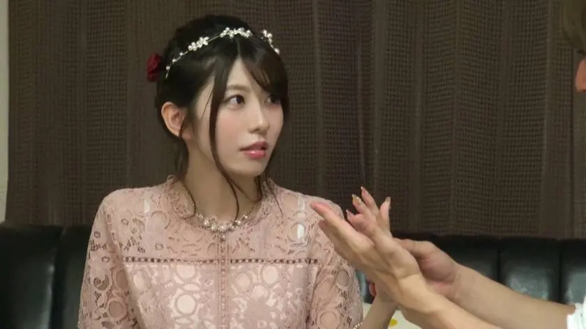 【動画あり】結婚式帰りの女子ナンパ みくる 326KJN-003 (4)