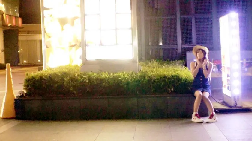 【動画あり】募集ちゃん ～求む。一般素人女性～ りん 22歳 登録派遣社員(現在無職) 261ARA-458 (1)
