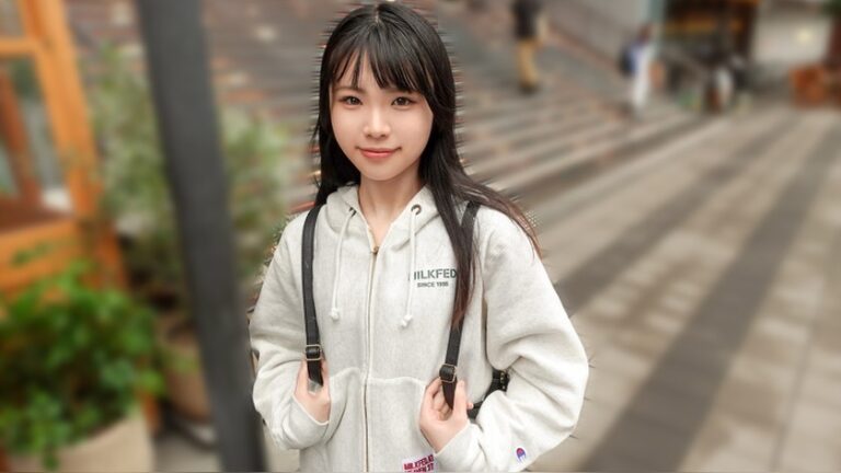 ももな 19歳 テーマパークのキャスト 【初撮り】ネットでAV応募→AV体験撮影 SIRO-5650